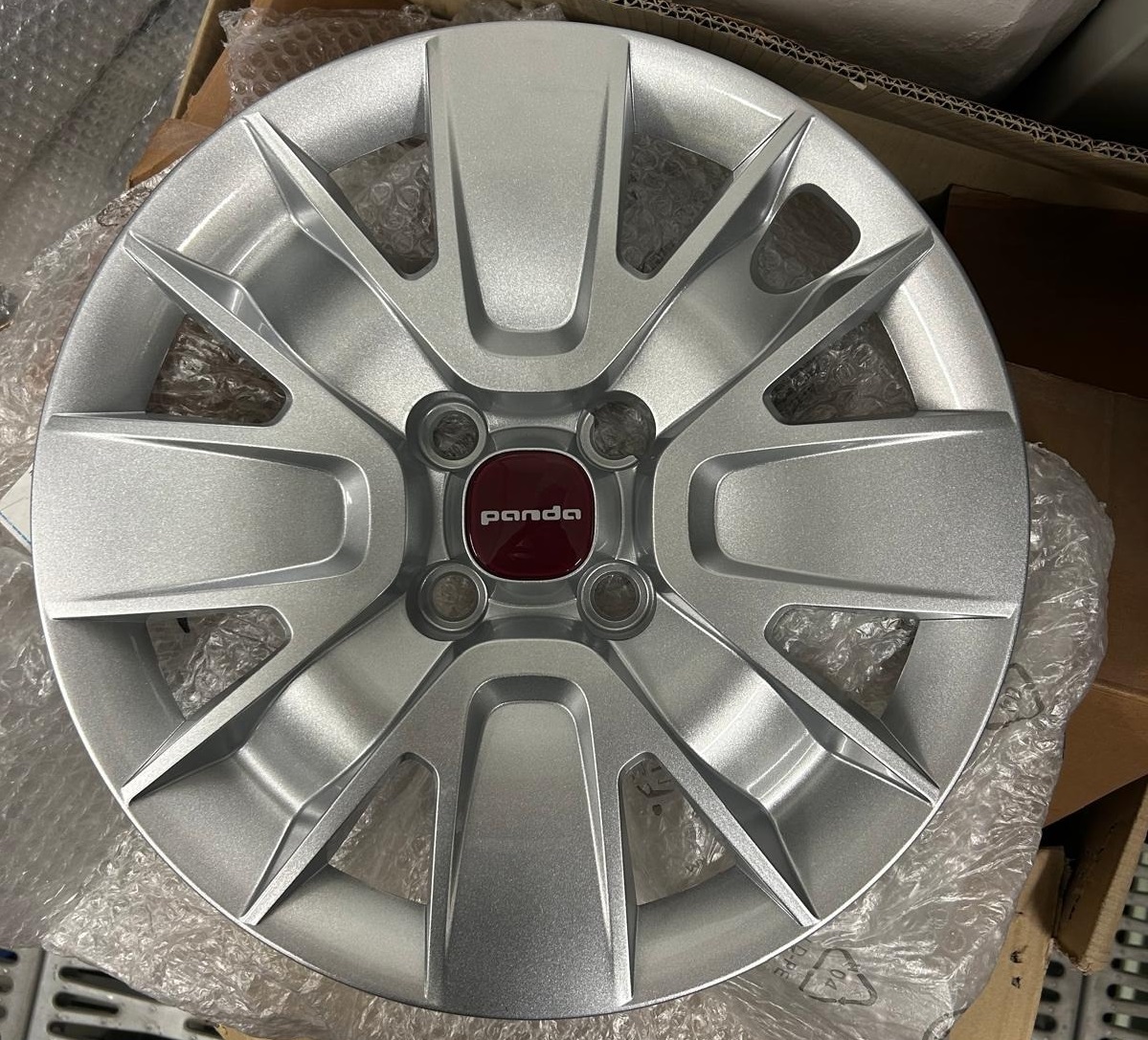 735651933 COPPA RUOTA PANDA ORIGINALE